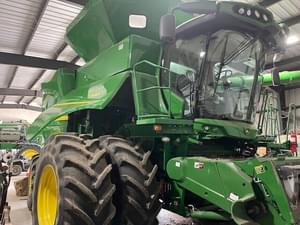 2015 John Deere S680 Image