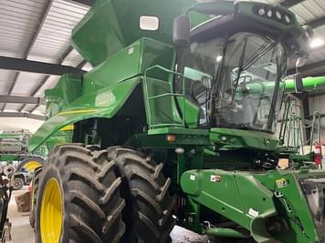 Main image John Deere S680