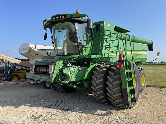 Image of John Deere S680 Primary image