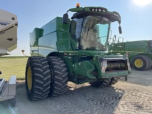 Main image John Deere S680 14