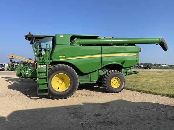 Image of John Deere S680 equipment image 3