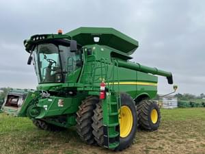 2015 John Deere S680 Image