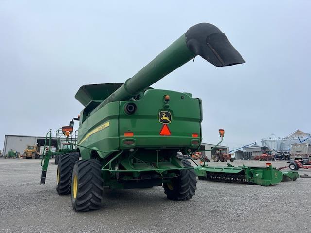Image of John Deere S680 equipment image 2