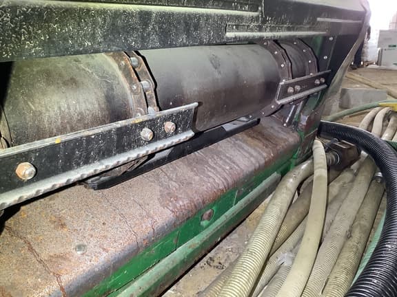Image of John Deere S680 equipment image 3