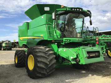 Main image John Deere S680
