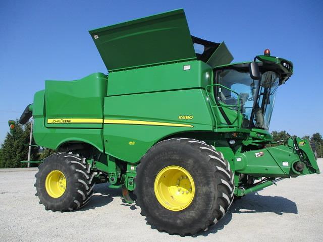 Image of John Deere S680 equipment image 1