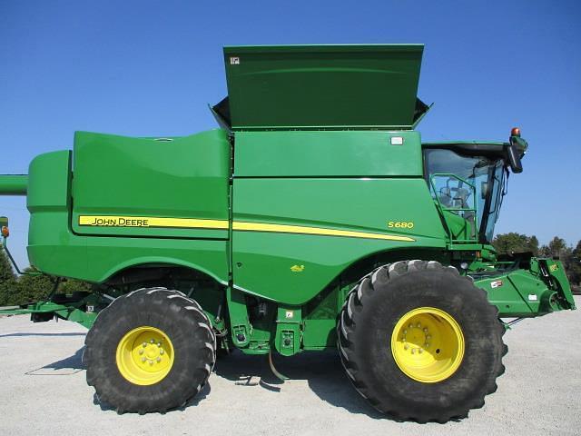 Image of John Deere S680 equipment image 3