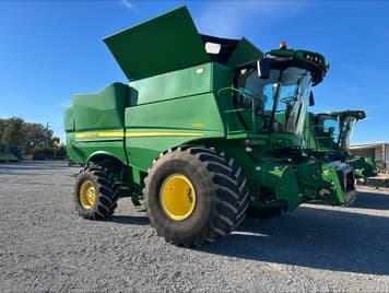 Main image John Deere S680