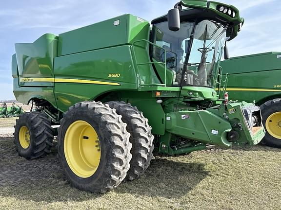 Image of John Deere S680 Primary image