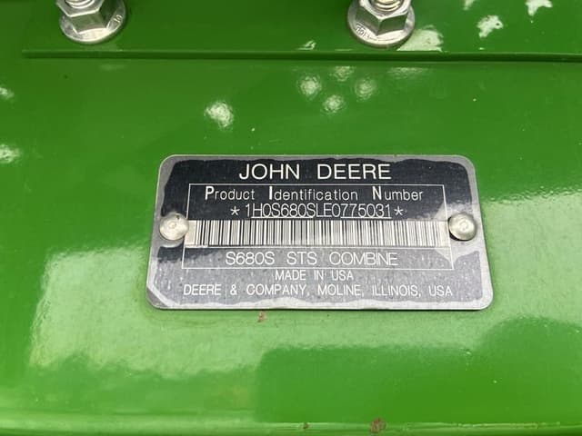 Image of John Deere S680 equipment image 1