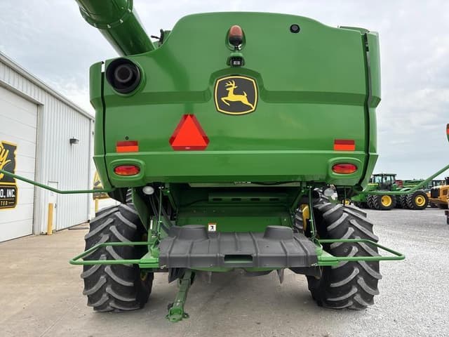 Image of John Deere S680 equipment image 4