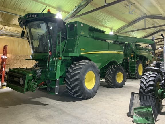 Main image John Deere S680