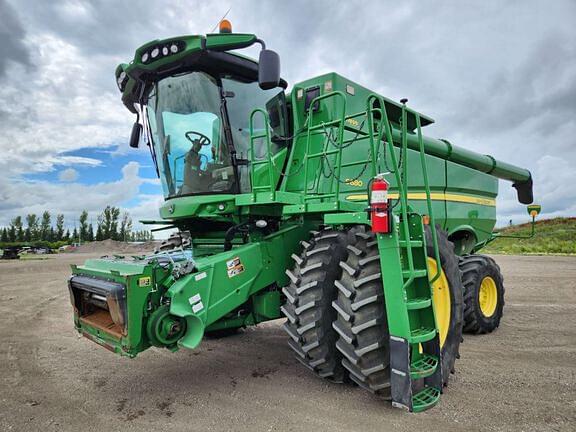 Image of John Deere S680 Primary image
