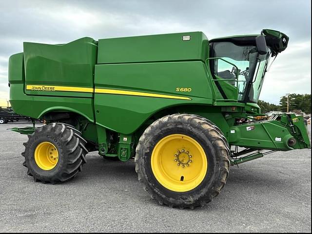 Image of John Deere S680 equipment image 3