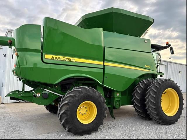 Image of John Deere S680 equipment image 3