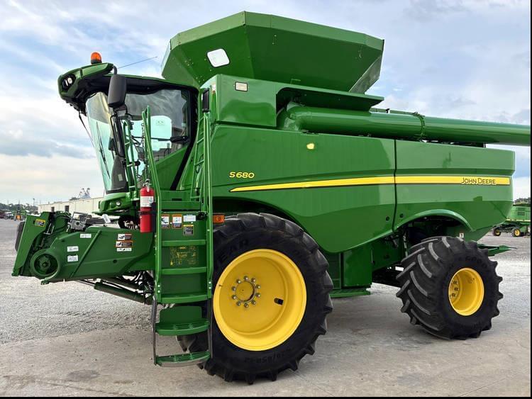 Image of John Deere S680 Primary image