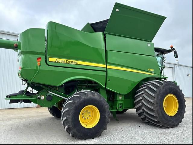 Image of John Deere S680 equipment image 3