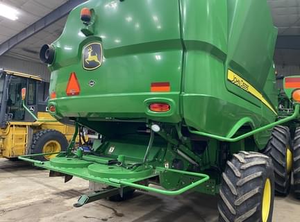 Image of John Deere S680 equipment image 3