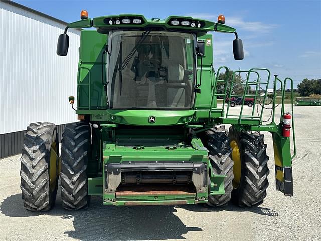 Image of John Deere S680 equipment image 2