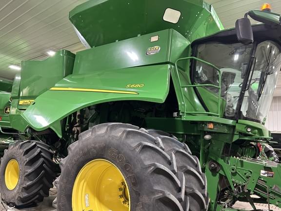 Image of John Deere S680 equipment image 2