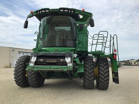 Image of John Deere S680 equipment image 2