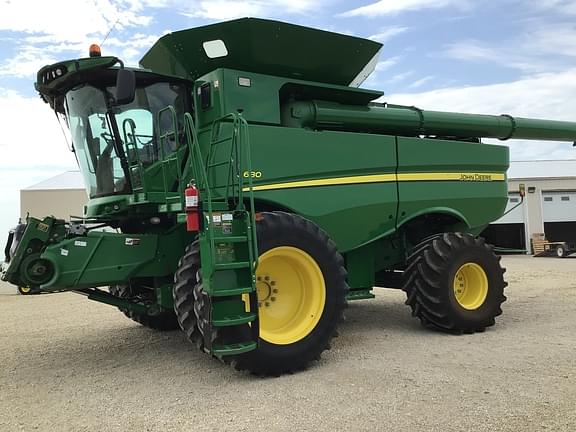 Image of John Deere S680 Primary image