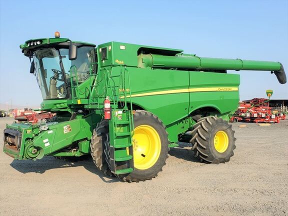 Main image John Deere S680