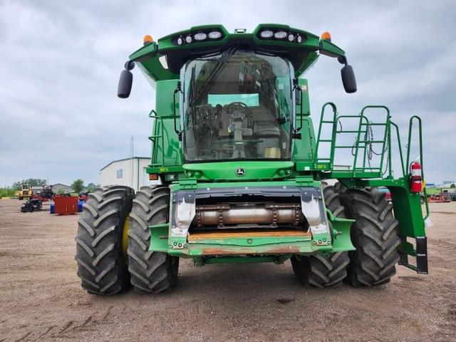 Image of John Deere S680 equipment image 4