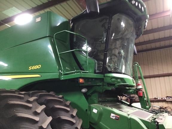 Image of John Deere S680 equipment image 4