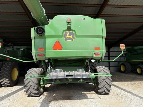 Image of John Deere S680 equipment image 3