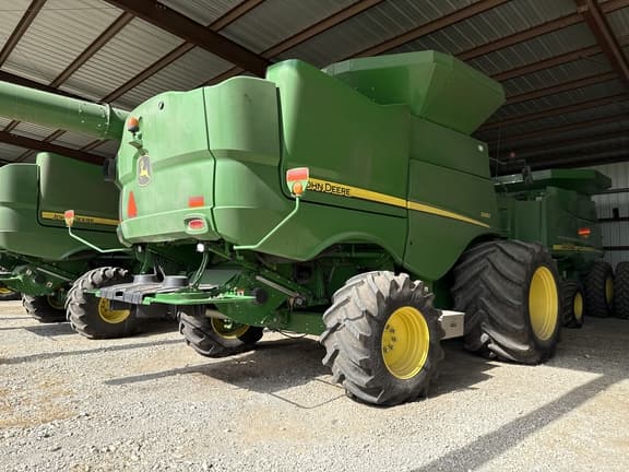 Image of John Deere S680 equipment image 2
