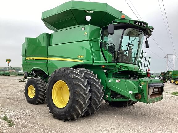 Image of John Deere S680 Primary image