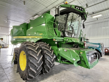 Main image John Deere S680