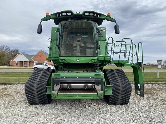 Image of John Deere S680 equipment image 2