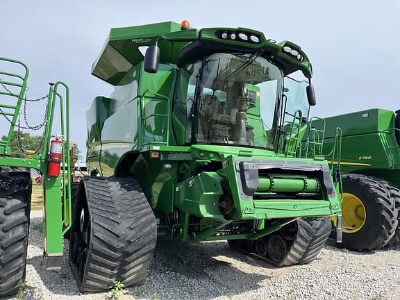 Image of John Deere S680 equipment image 4