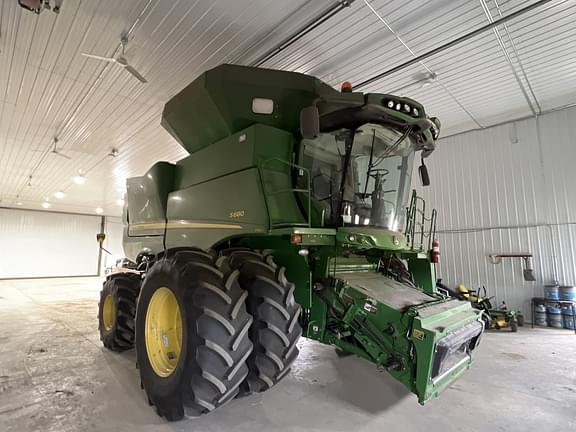 Image of John Deere S680 Primary image