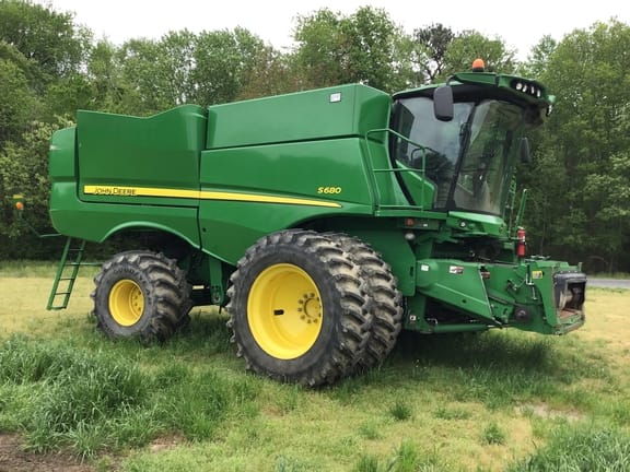 Main image John Deere S680