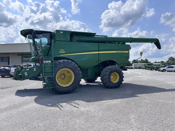 Image of John Deere S680 equipment image 1
