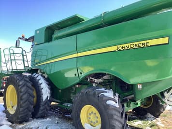 Main image John Deere S680