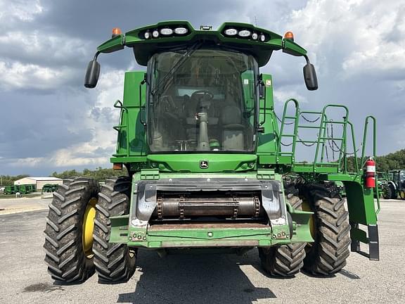 Image of John Deere S680 equipment image 1