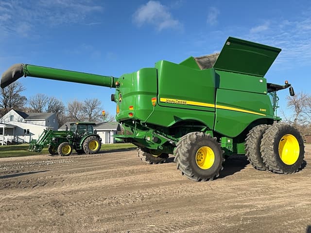 Image of John Deere S680 equipment image 3