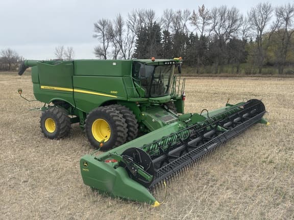 Image of John Deere S690 Primary image