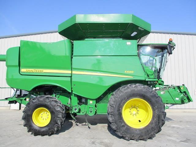 Image of John Deere S690 equipment image 3