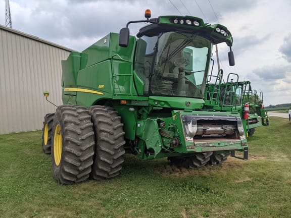 Main image John Deere S690