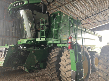 Main image John Deere S690