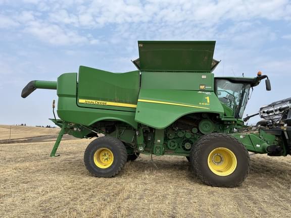 Image of John Deere S690 equipment image 4