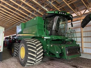 2015 John Deere S690 Image