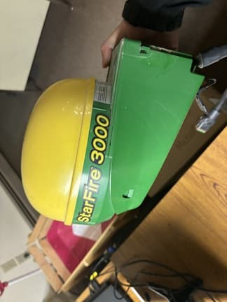 Image of John Deere StarFire 3000 Image 1