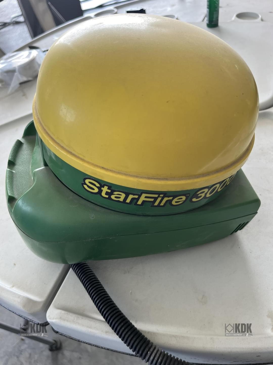 Image of John Deere StarFire 3000 Image 0