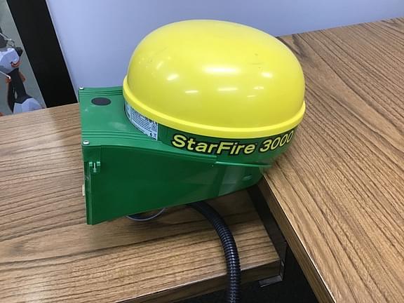 Image of John Deere StarFire 3000 Primary image